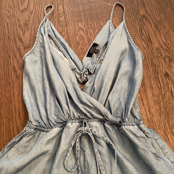 Denim romper with twisted back - Picture 2 of 7